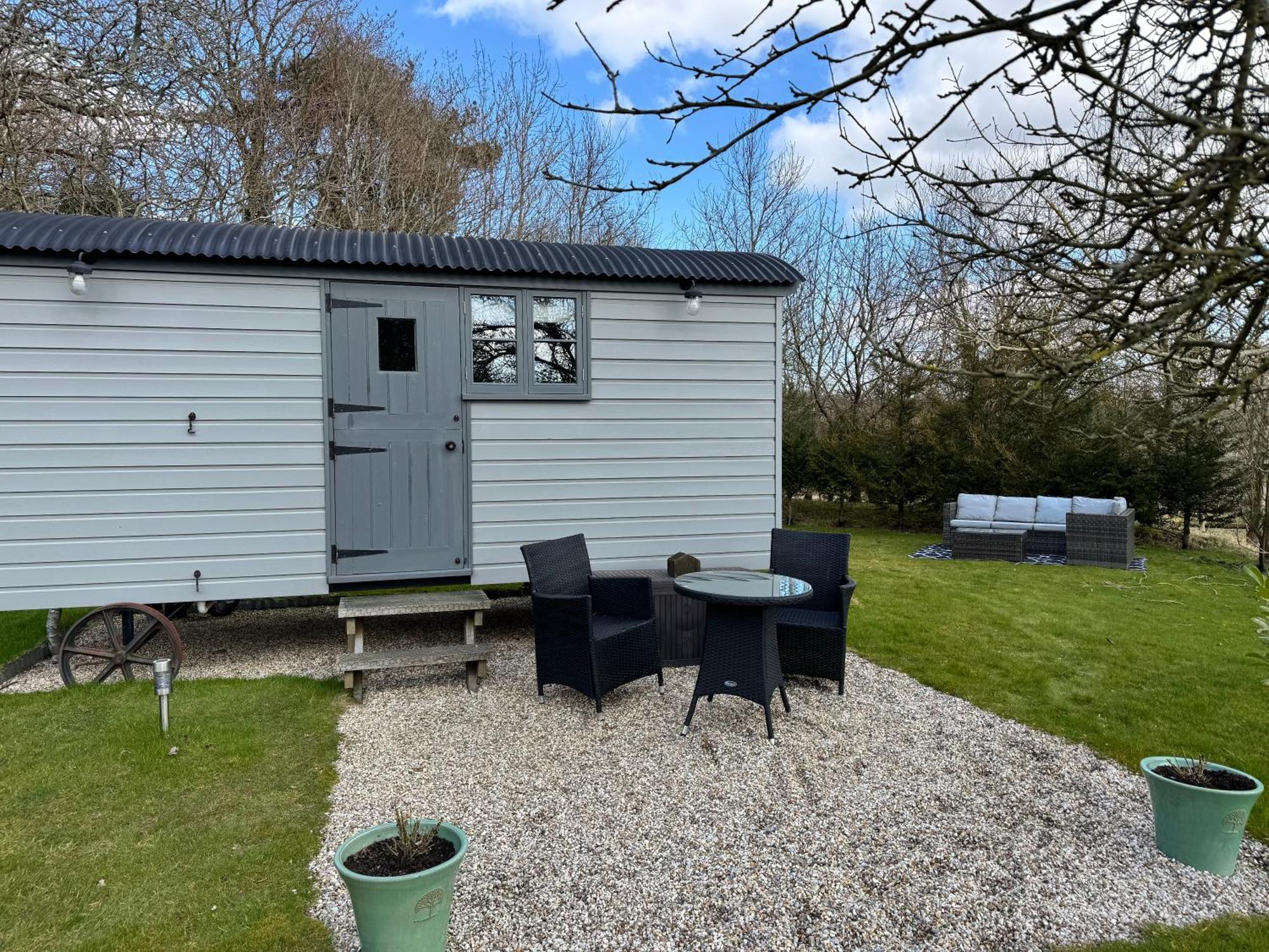 Greatwood Shepherds Hut แบทเทิล ภายนอก รูปภาพ